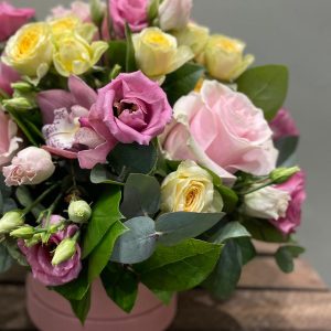 Treat you mum to a beautiful Mother's Day hatbox