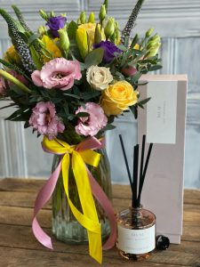 Beautiful Mother's Day vase made with the finest quality flower's with Katie Loxton Diffuser